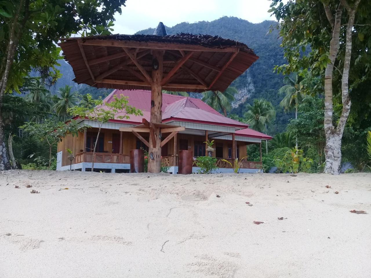 Nusa Nalan Beach Resort Rumah Olat Zewnętrze zdjęcie