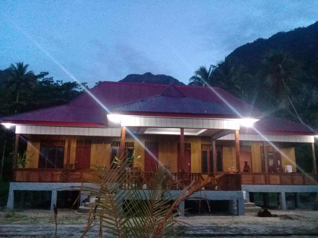 Nusa Nalan Beach Resort Rumah Olat Zewnętrze zdjęcie
