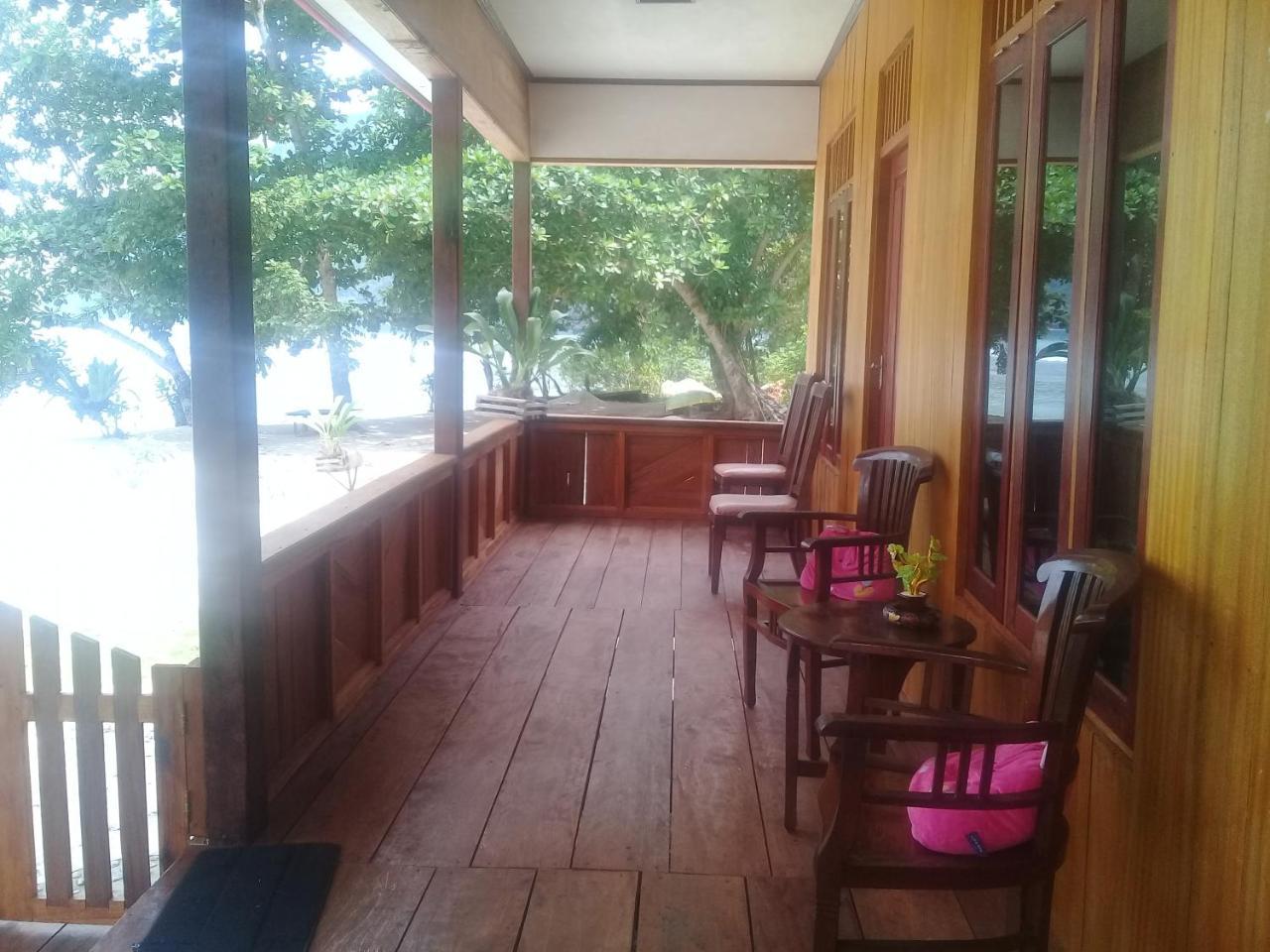 Nusa Nalan Beach Resort Rumah Olat Zewnętrze zdjęcie